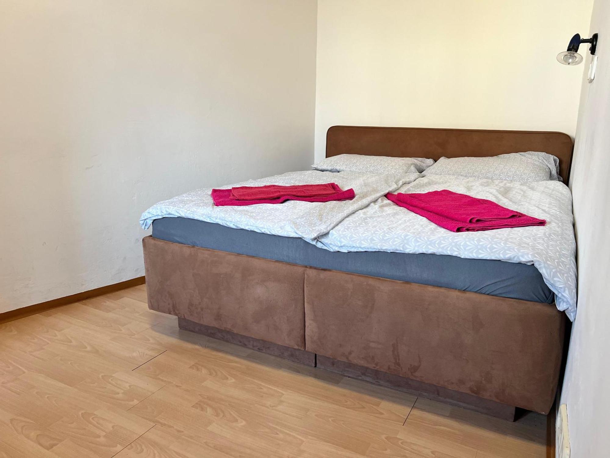 Apartment Lovely Shared 3br Apt Near Bahnhof Meidling Wien