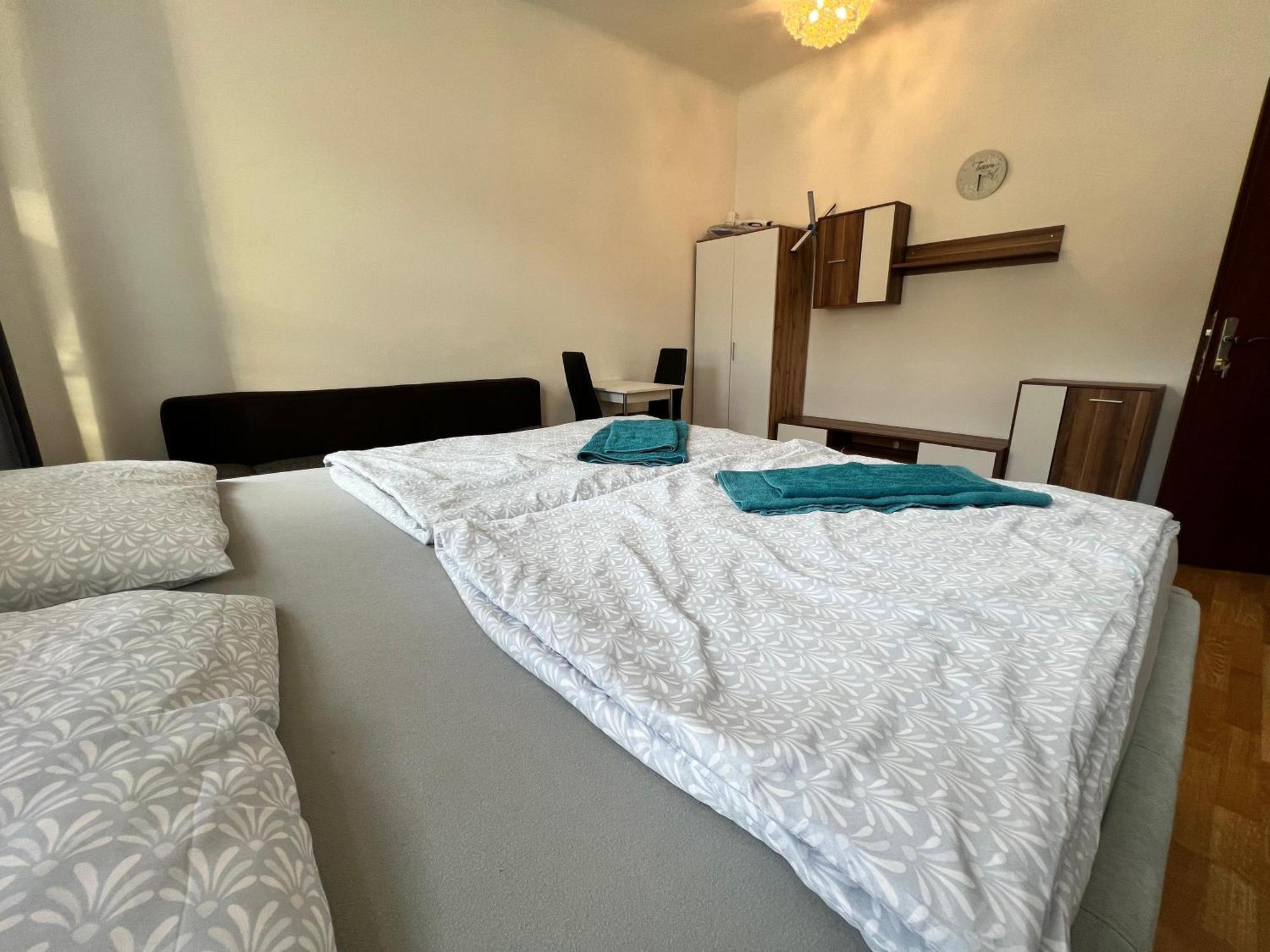 Lovely Shared 3br Apt Near Bahnhof Meidling * Wien